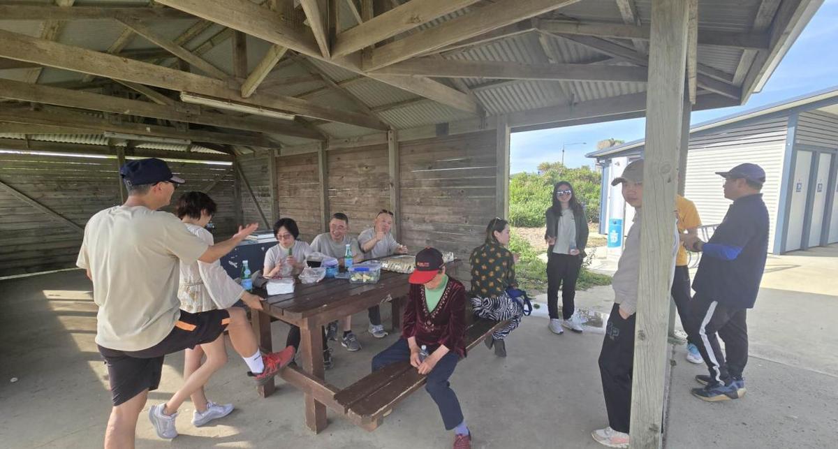 烈日下的行走 —— 校友会首次户外徒步与钓鱼活动现场照片 5