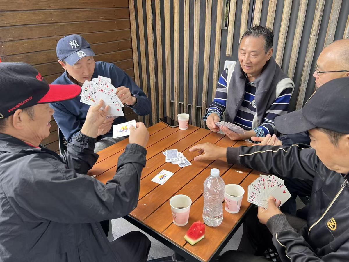 赏花烧烤·掼蛋争霸 —— 校友会植物园里迎新年现场照片 5