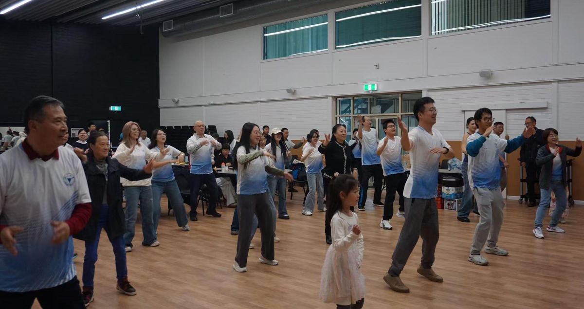 第三届校友会年会暨中秋联谊会圆满举行现场照片 21