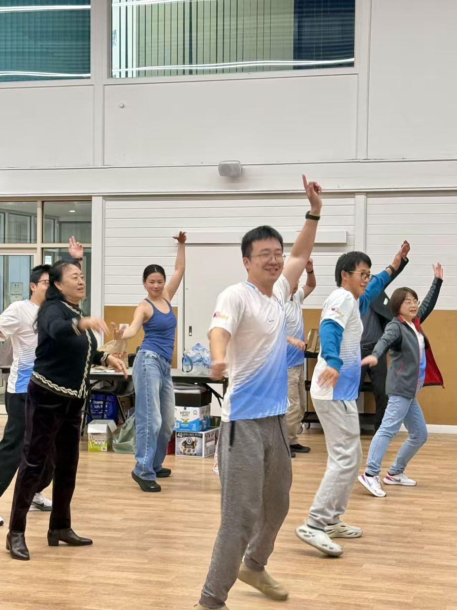 第三届校友会年会暨中秋联谊会圆满举行现场照片 25
